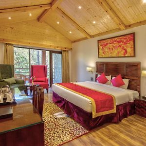Premier Room Garden Sports Room Air Hockey Pool Table Snooker Table various board games Outdoor activities such as Lawn Tennis Basketball Mini-Golf Croquet Lawn Chess Darts a Badminton Court
